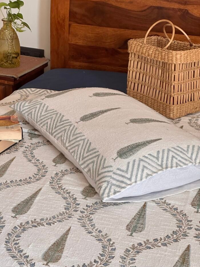 img_3693 Dilshad Handwoven Premium Super King Size Bedcover - Image 6