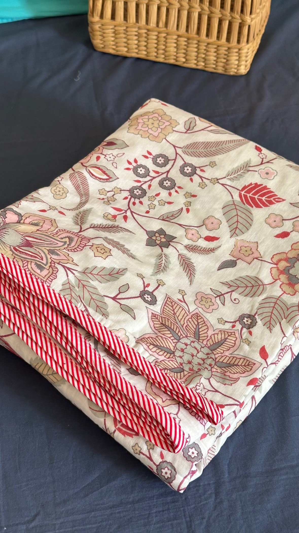 16d3f482-4918-4289-8bec-570ba73818cf Handblocked Printed Double Bed Mul Dohar - Image 1
