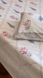 Summer Floral Jaal Super King Size Premium Bedsheet - Image 2