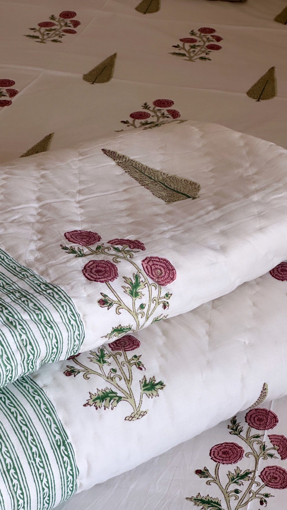 e684fedb-2a75-4b79-bf94-a6c56c3ae04d Mugal Beauty Double Quilt - Image 1