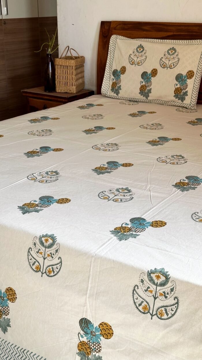 028c424d-baaf-432f-9270-9df514e2d2c7 Saanjh Handblocked Bedsheet - Image 7