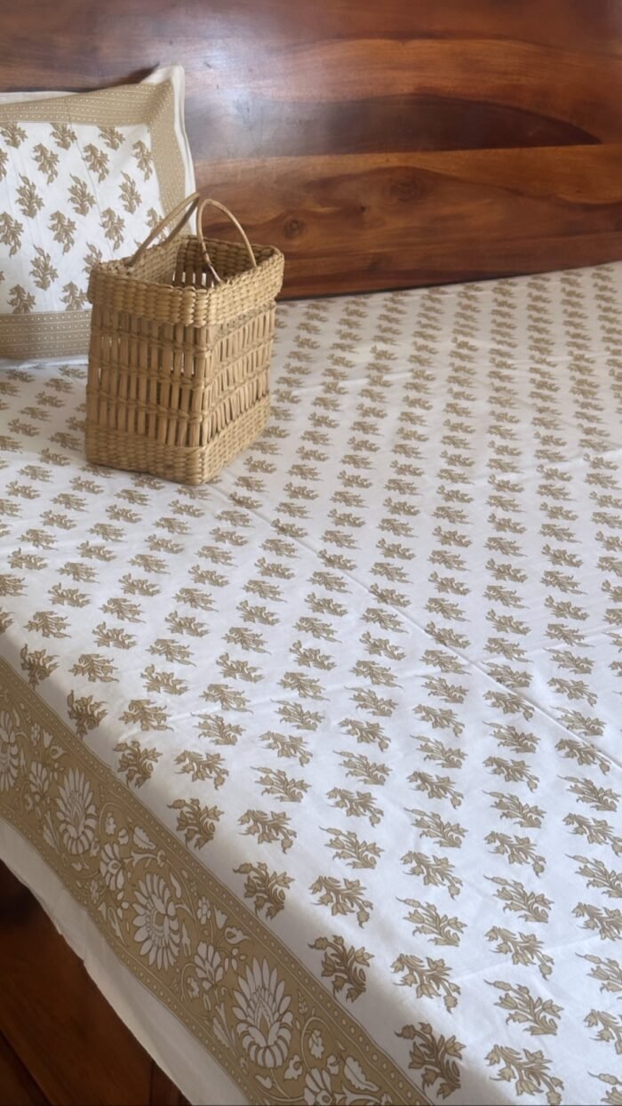 Beige Phool King Size Cotton Bedsheet - Image 4