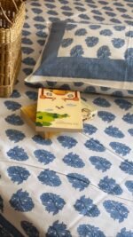 Blue Phool King Size Cotton Bedsheet - Image 6