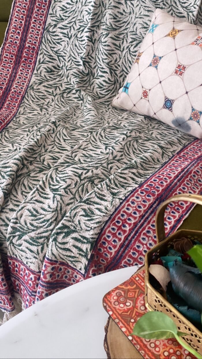 3df79891-16f9-4707-a7d5-ac65fd10ef06 Green Spring Handwoven Sofa Throw - Image 5