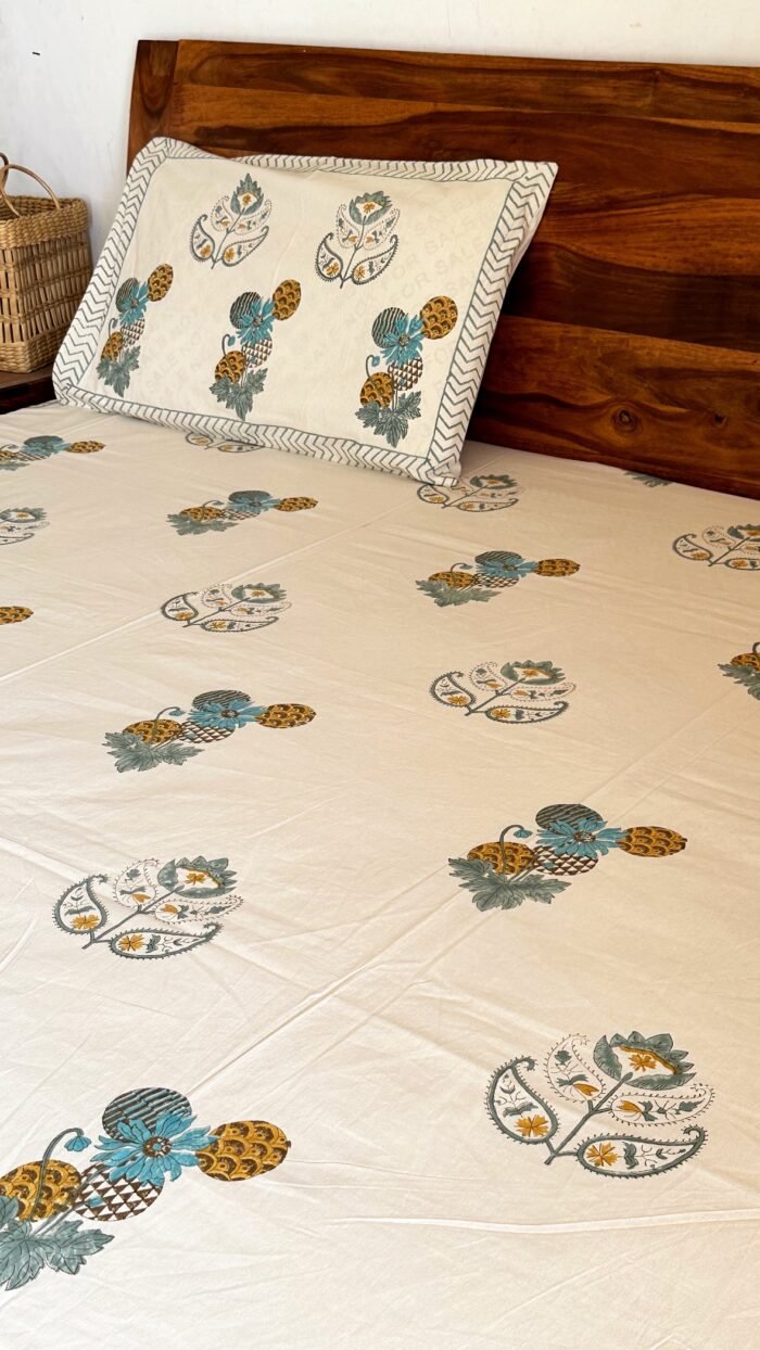 b1f79415-7bd5-4295-9287-6d8d694c0118 Saanjh Handblocked Bedsheet - Image 5