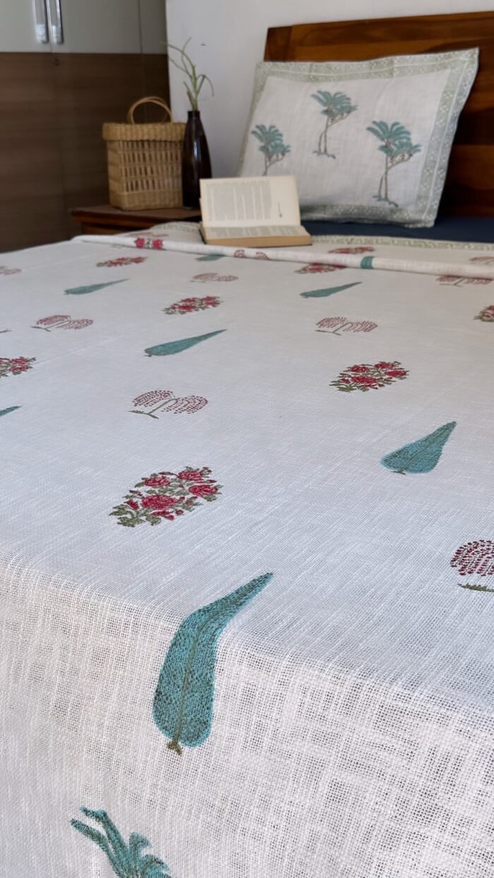 d59ac6fc-a290-46eb-8d52-952b67601c9a Handwoven Premium Bedcover - Image 4