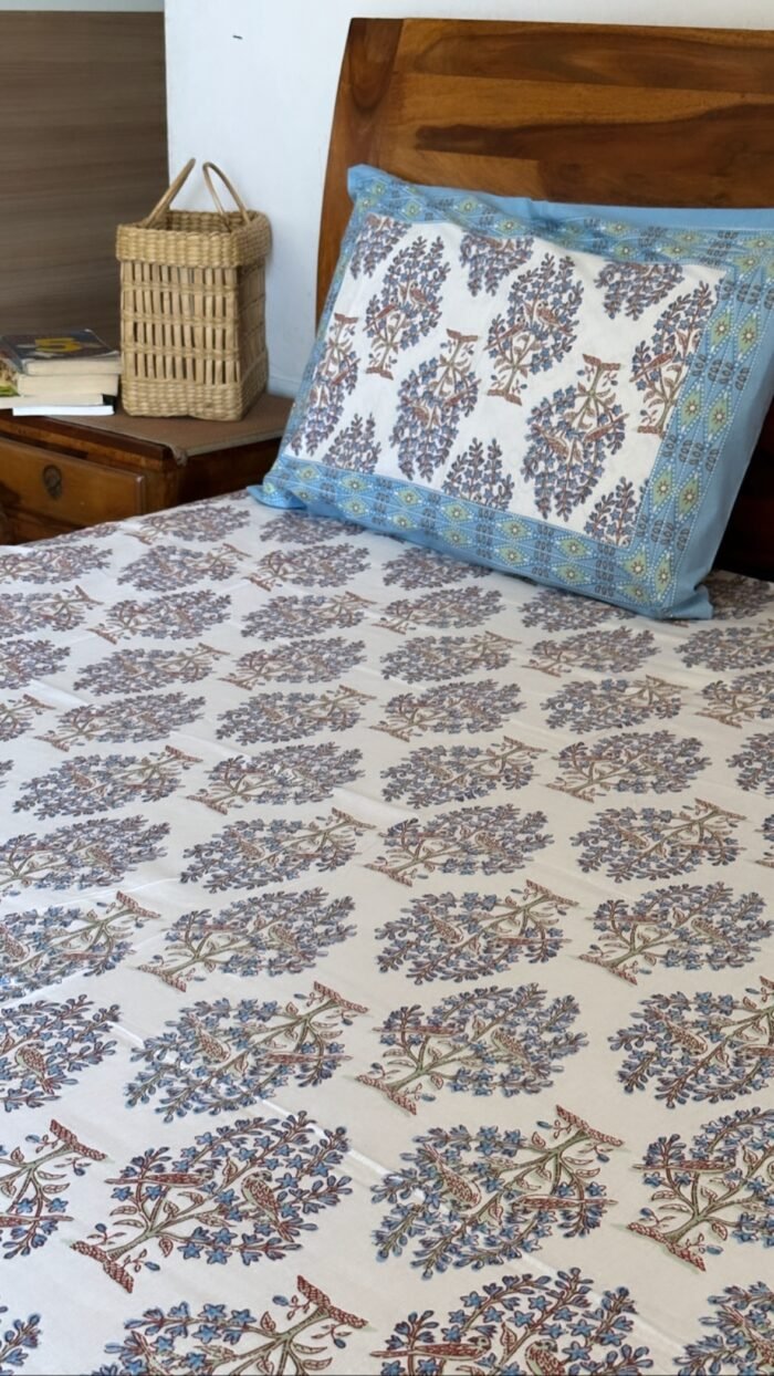 Blue Jungle King Size Cotton Bedsheet - Image 3
