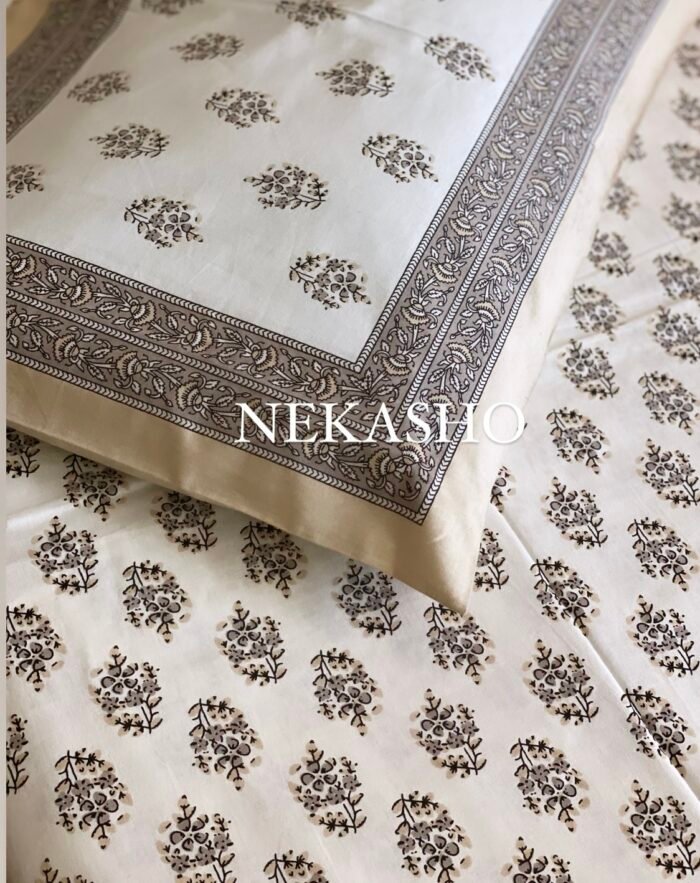 img_4757 Rang Handblocked Super King Size Bedsheet - Image 5