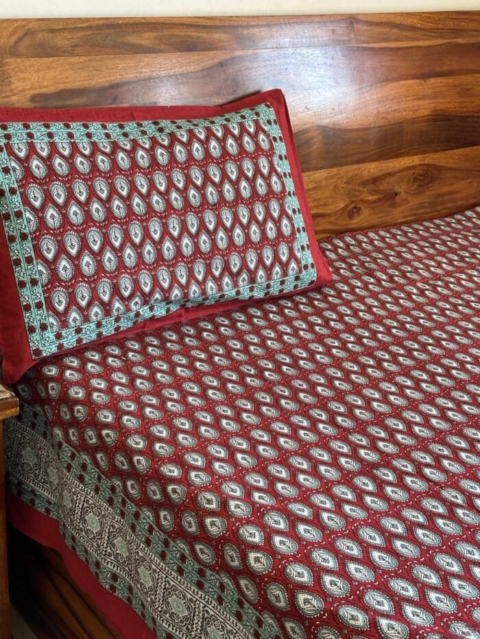 Suhani Red King Size Bedsheet - Image 6