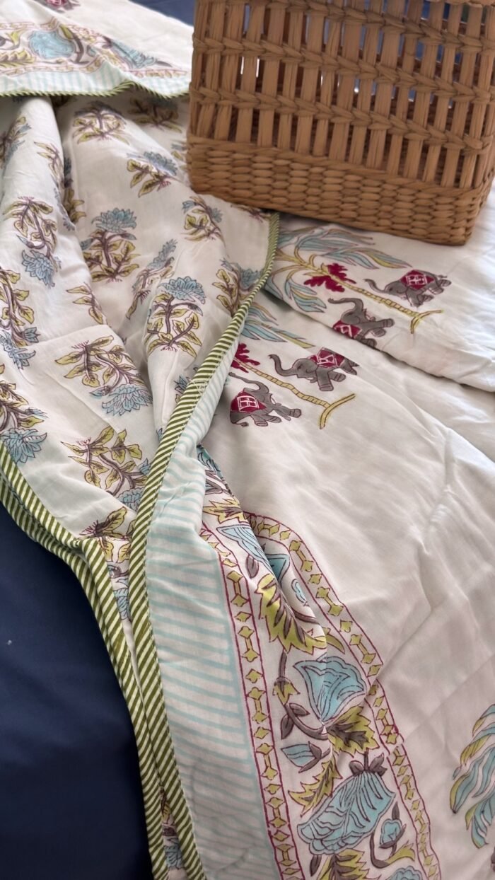 b593431d-d646-4148-afae-081b540d2855 Premium Handblocked King Size Reversible Dohar - Image 2