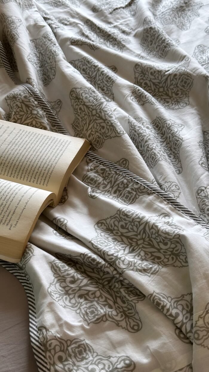 076af601-4c09-4003-810d-eb0452683631 Handblocked Printed Double Bed Mul Dohar - Image 2