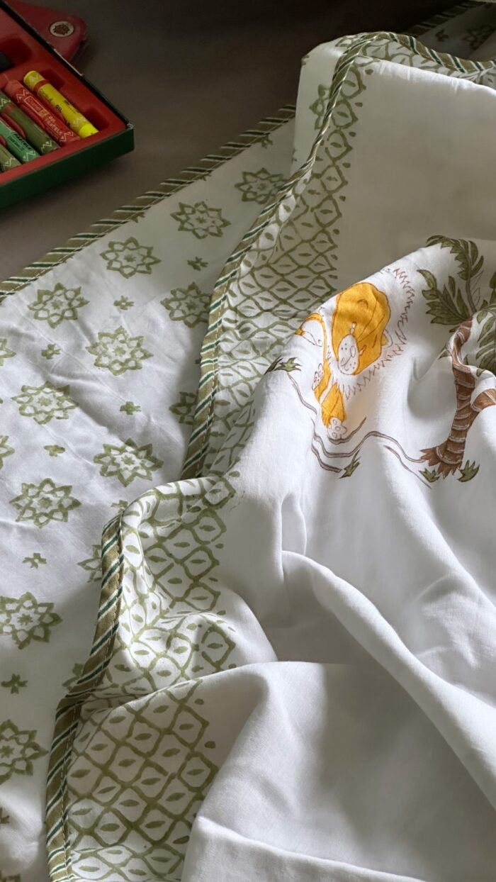 Cute Lion Handblocked Reversible Dohar - Image 4
