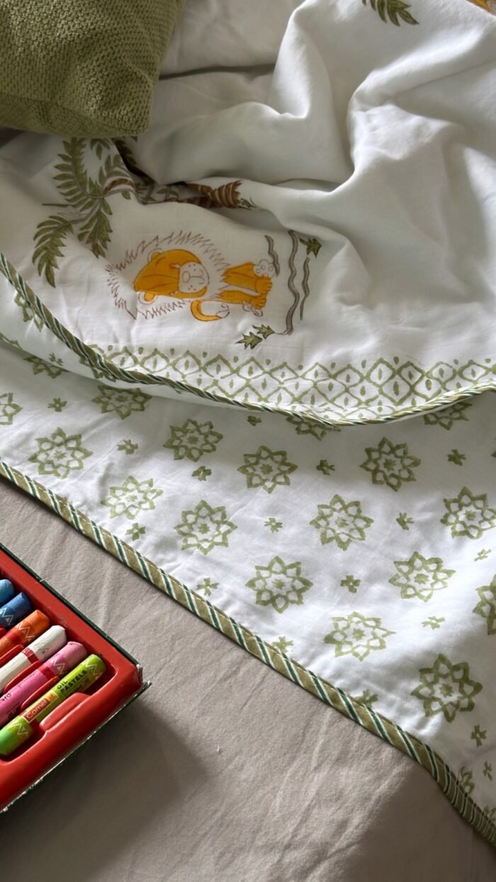Cute Lion Handblocked Reversible Dohar - Image 3