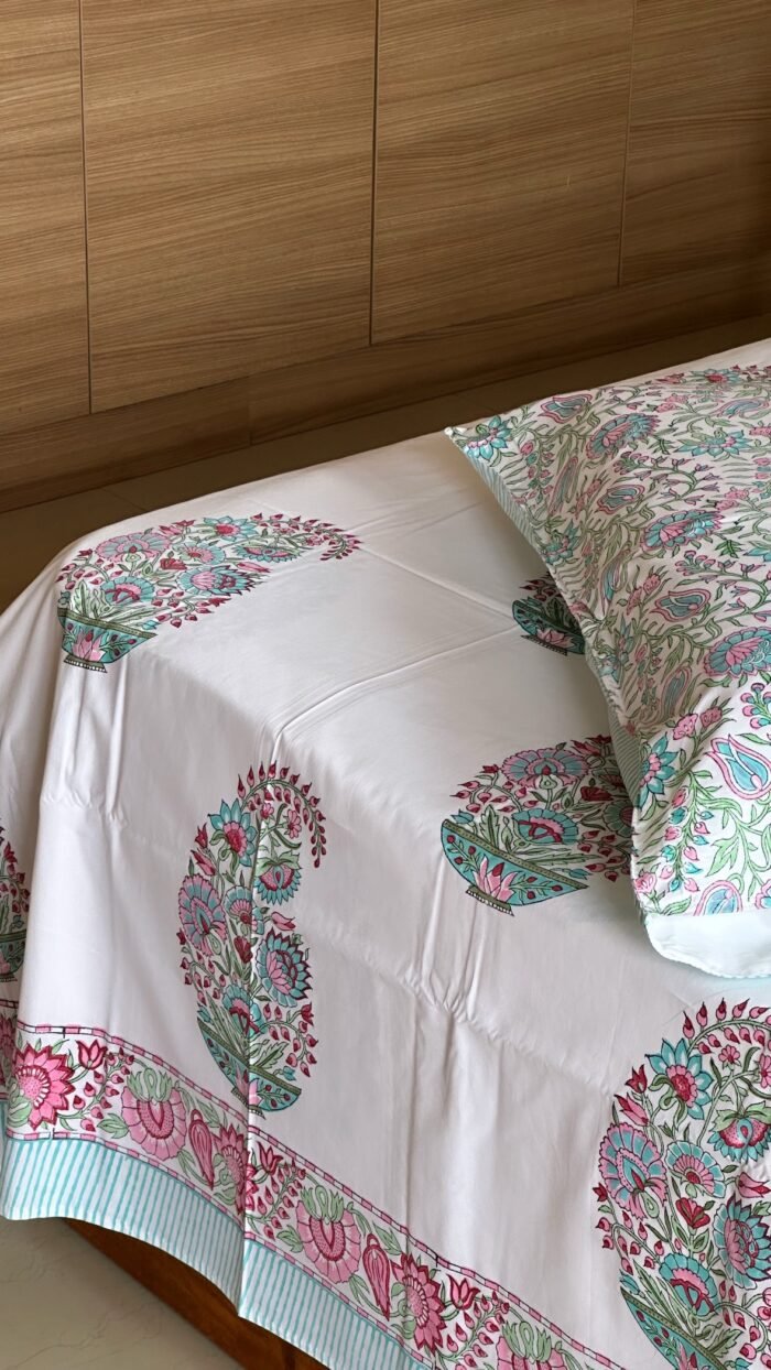 08878b48-3ba2-4258-ae87-abf516d979d6 Gulzaar Super King Size Bedsheet - Image 7