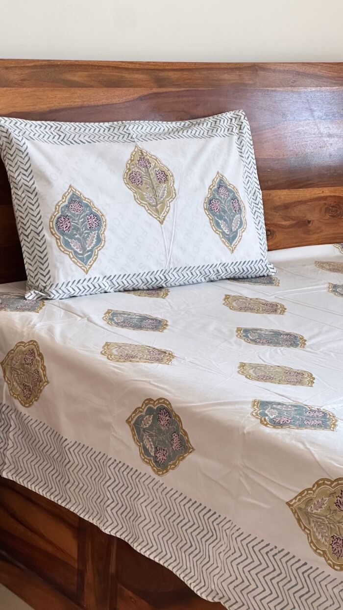 Gulnaar Premium King Size Bedsheet - Image 6