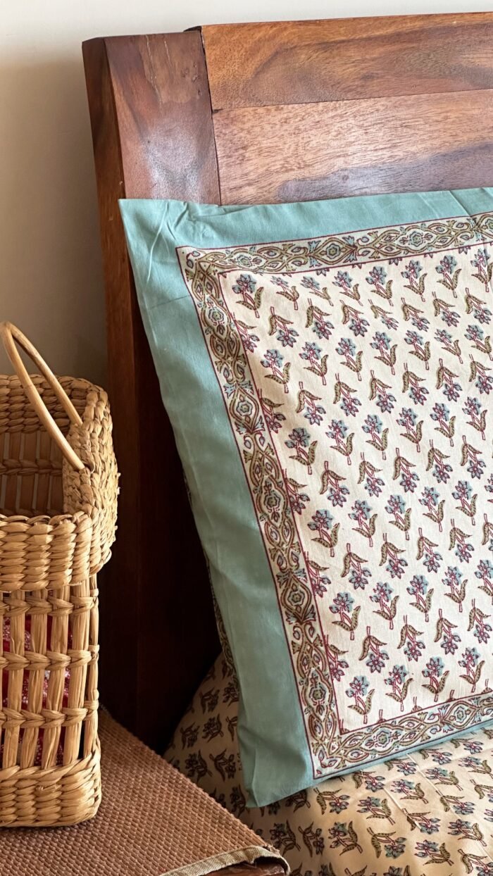 Phool Bagh Ivory Base Cotton Bedsheet - Image 4
