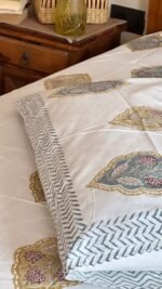 Gulnaar Premium King Size Bedsheet - Image 4
