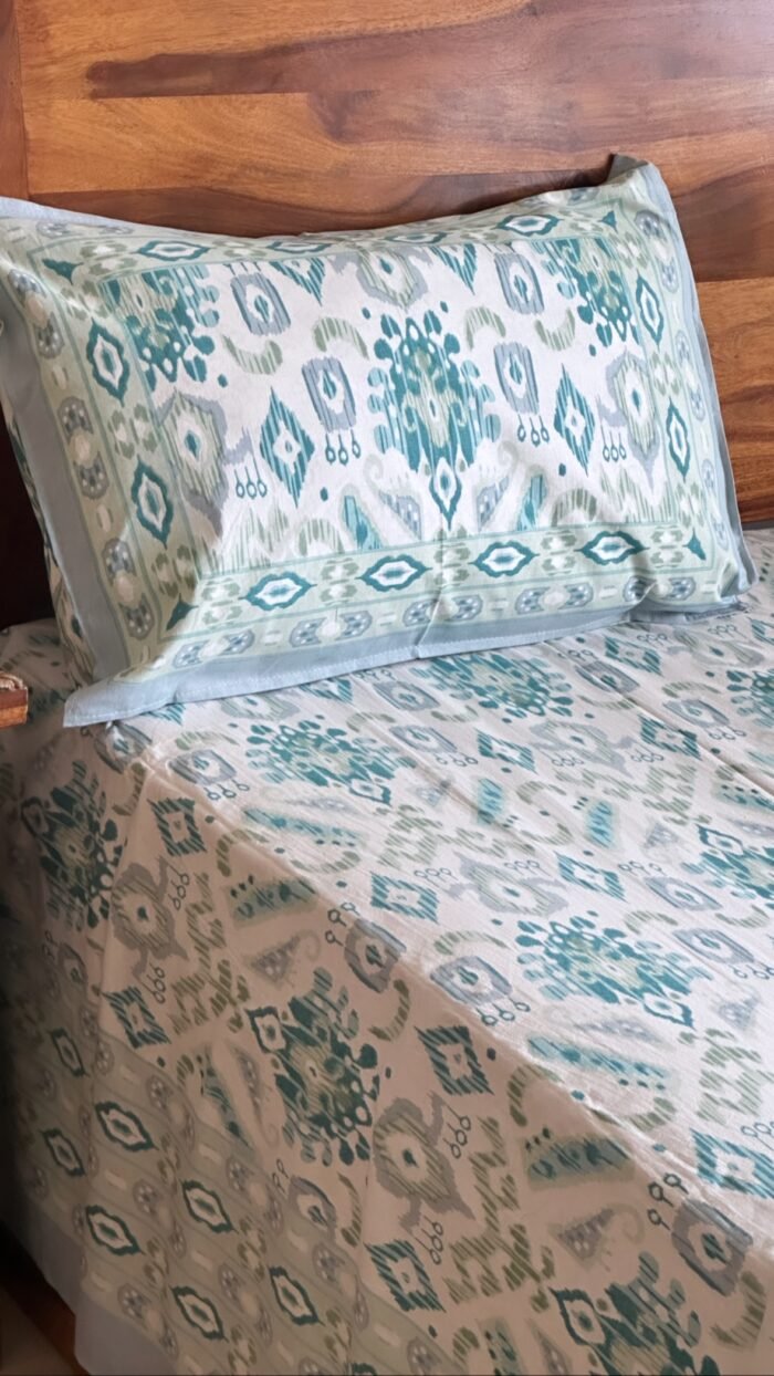 Ikkat King Size Cotton Bedsheet - Image 4