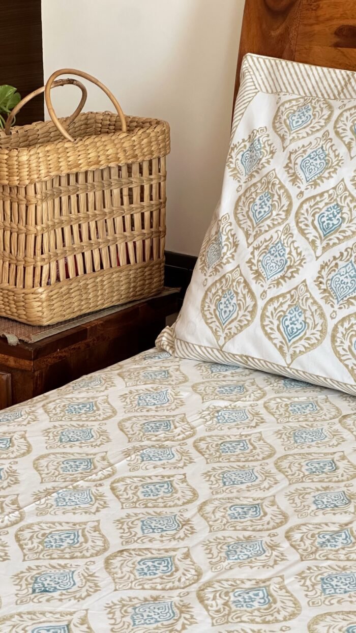 Gulnaar Premium King Size Bedsheet - Image 7