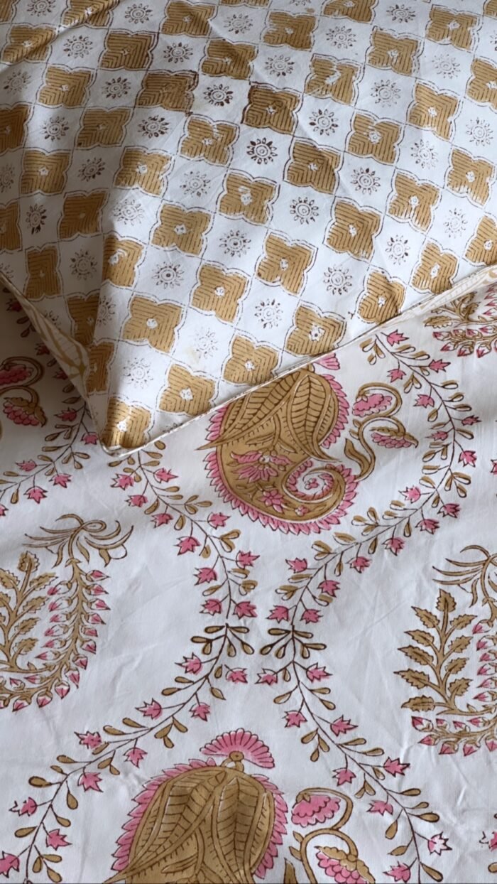 88dece3a-a5b2-43c7-8e5b-2d27ac185e49 Gulzaar Premium Super King Size Bedsheet - Image 1