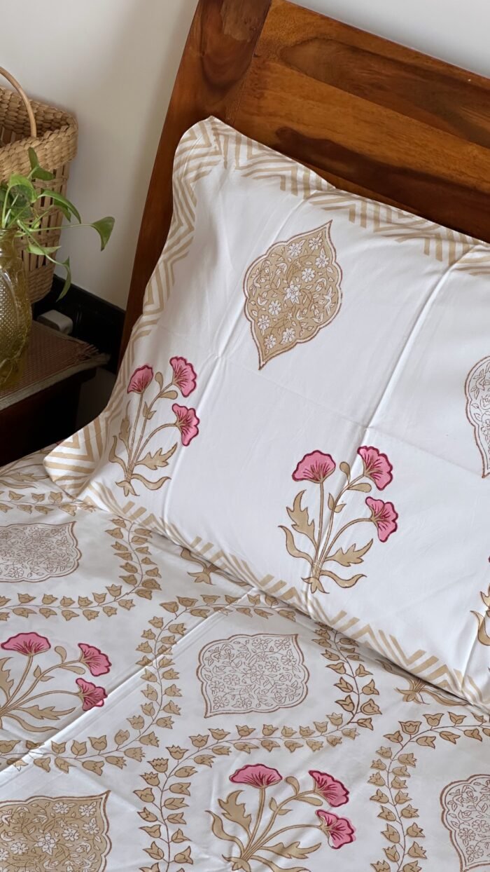 a8095ead-6b50-4271-b1a8-4cf49e3aec1e Gulzaar Premium Super King Size Bedsheet - Image 6