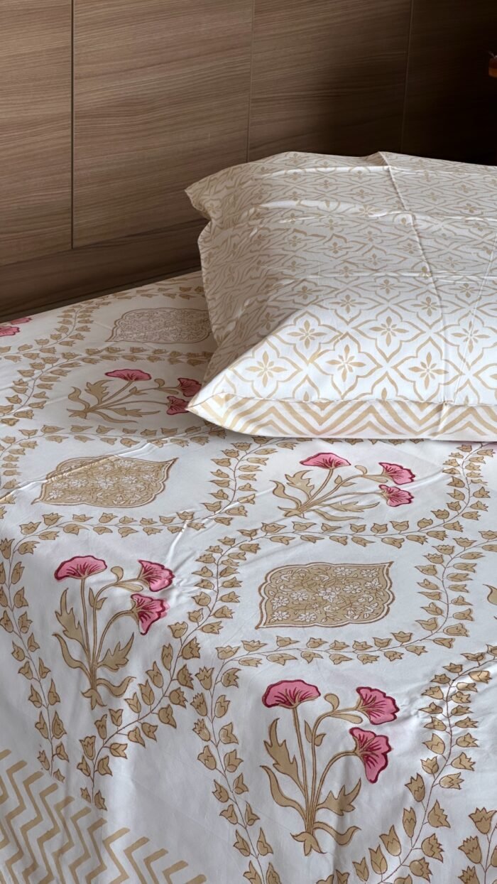 acb644b5-443d-4cac-aec2-08f7a376a4b5 Gulzaar Premium Super King Size Bedsheet - Image 2