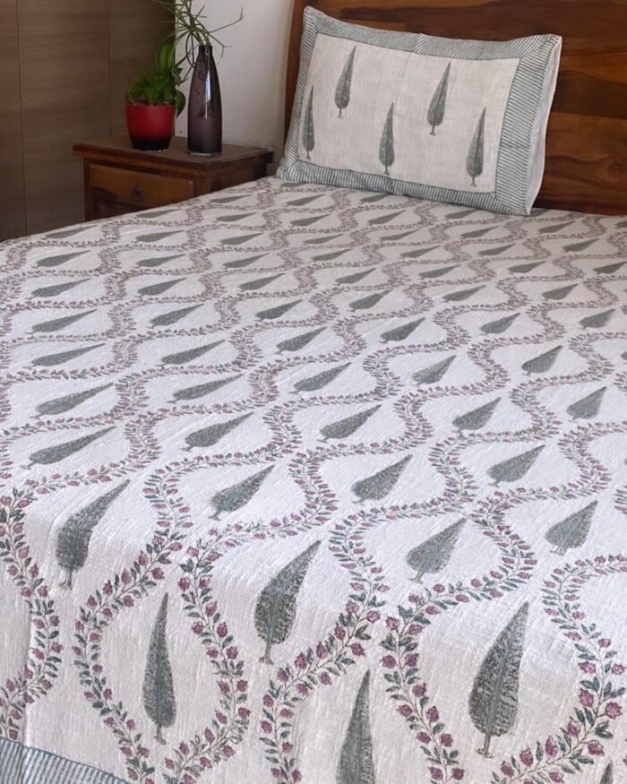 aebf98c4-5f0c-4cc7-84d4-b6c0feacb6c3 Handwoven Handblocked Bedcover - Image 2