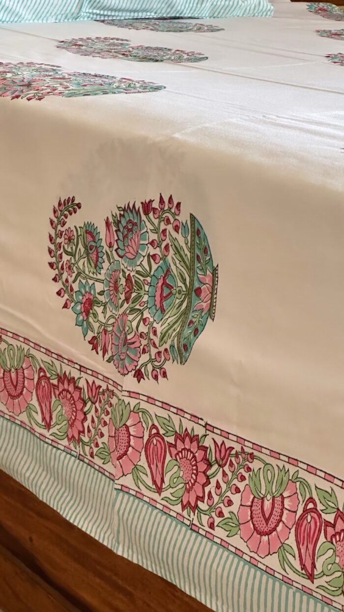 b0d20732-f44e-4374-87c6-eb47befd729c Gulzaar Super King Size Bedsheet - Image 5