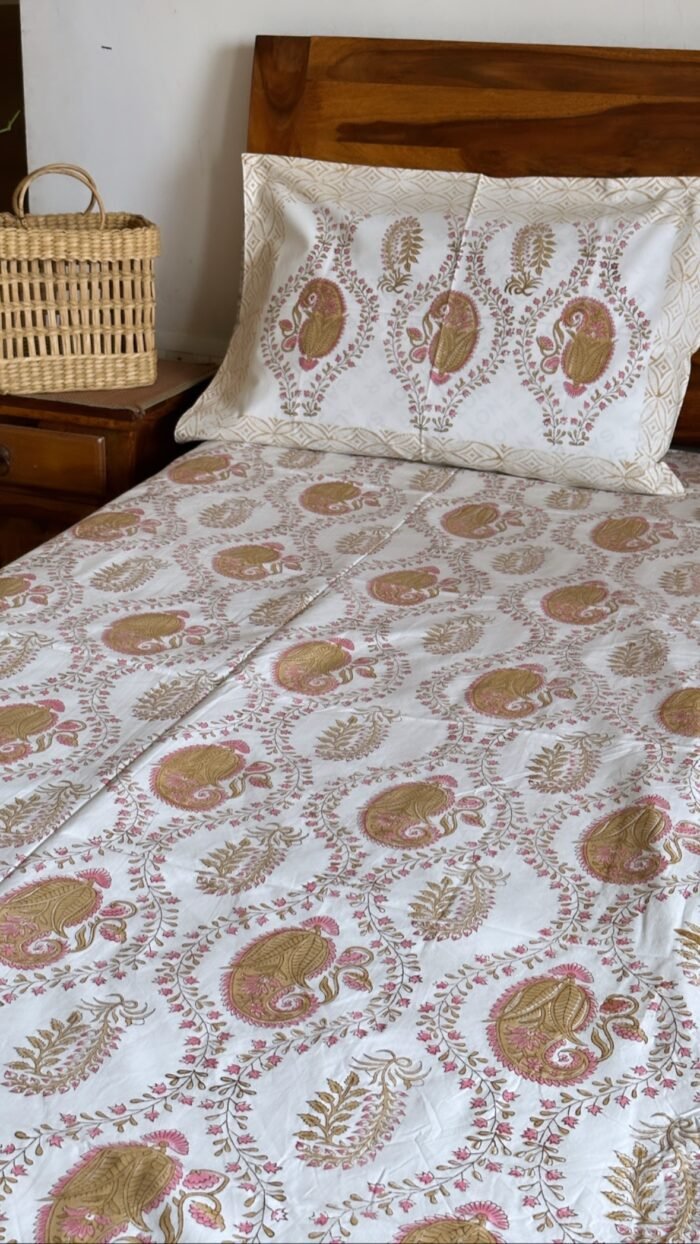 c2aa85d4-f652-46bf-8ad6-ad2770bbc00f Gulzaar Premium Super King Size Bedsheet - Image 3