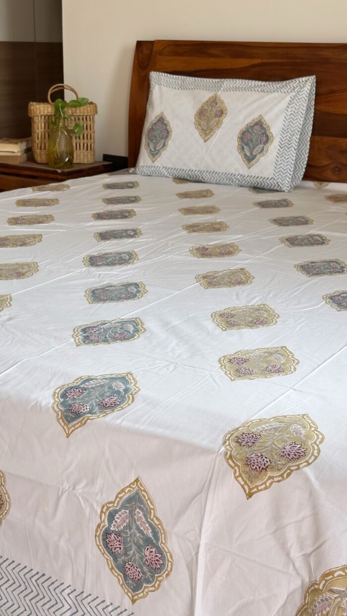 Gulnaar Premium King Size Bedsheet - Image 2