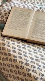Phool Bagh Ivory Base Cotton Bedsheet - Image 2