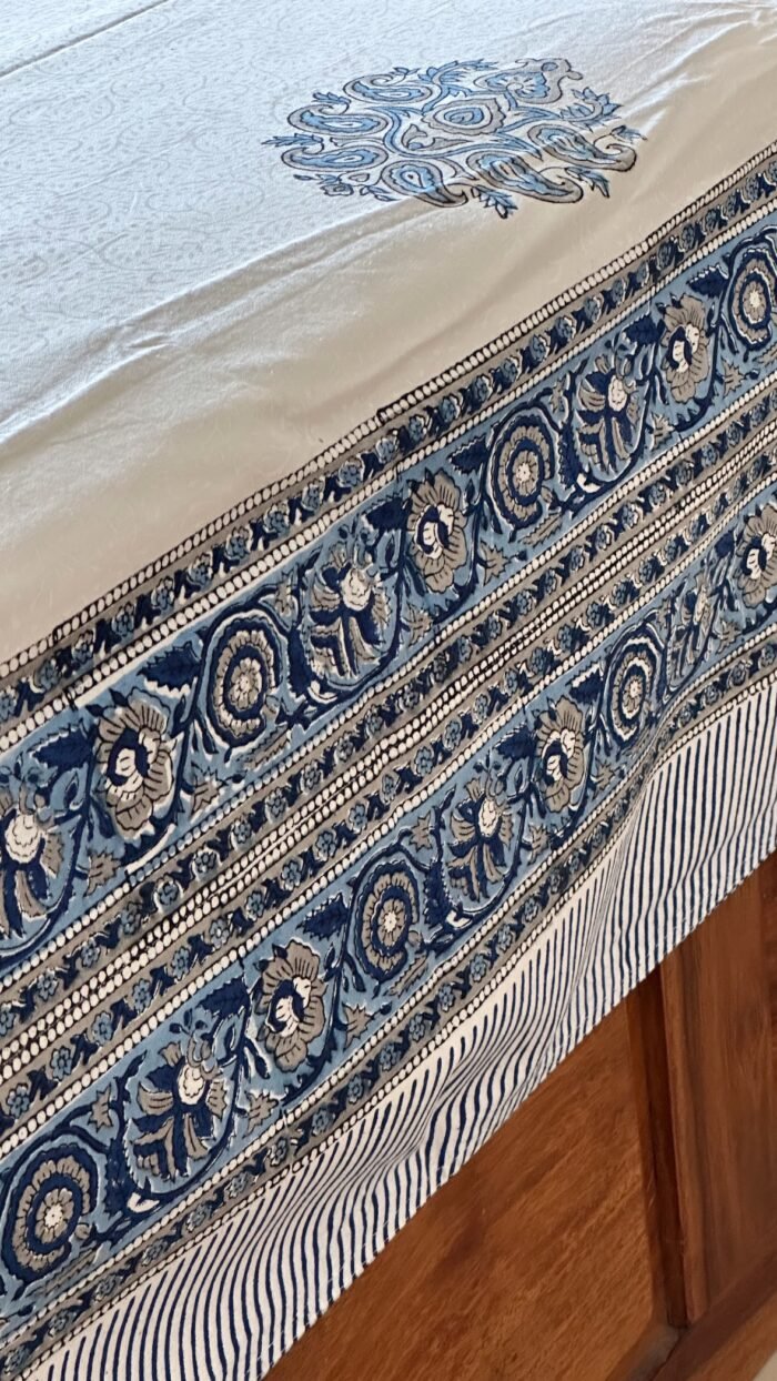 fc54f8ff-c364-4252-804b-1bd21f84912a Neela Gul Handblocked Super King Size Cotton Bedsheet - Image 4