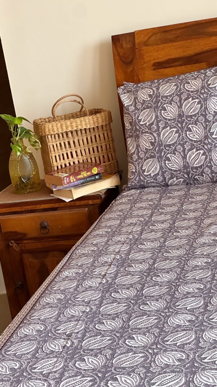 Jalaz Diwan Set-8 piece Set - Image 4