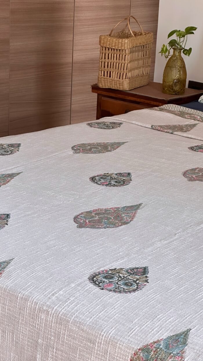 Mehreen Handwoven Premium Super King Size Bedcover - Image 4