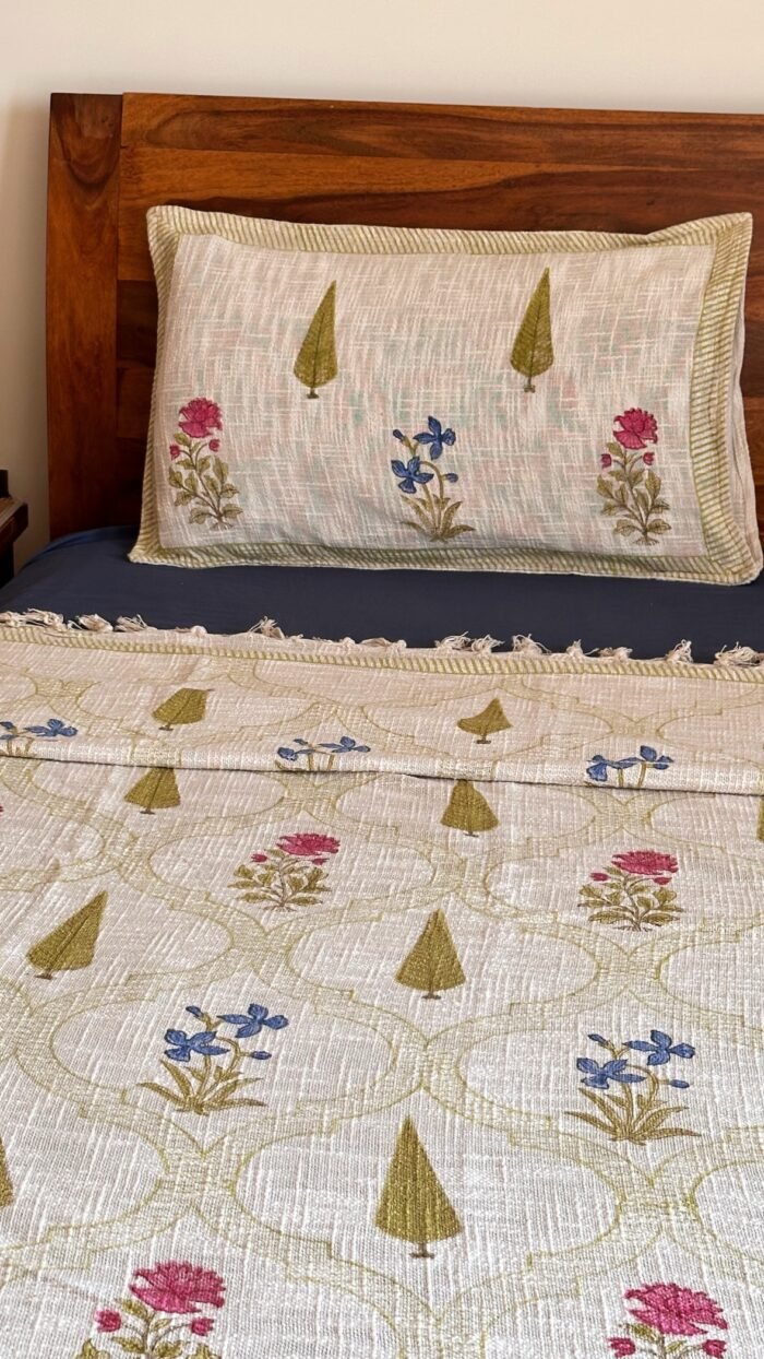 616bd51d-13c7-4eef-975a-d88f99f02067 Dil bagh Handwoven Premium Super King Size Bedcover - Image 4