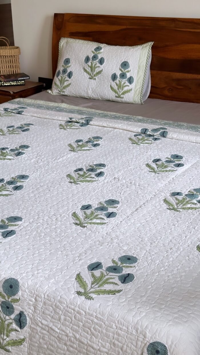 Phool baag Handblocked Super King Size Bedcover - Image 5