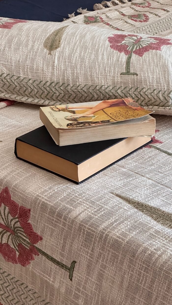 b48dfc15-6895-44ec-99fc-0b1300fd957e Gulfam Handwoven premium Super King Size Bedcovers - Image 6