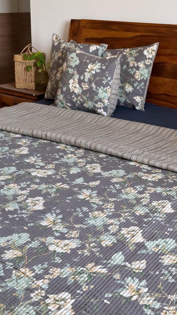 df5fcf71-1da4-4fe1-a4f8-cb37cab93b78 Parv 5 Piece Premium Bedding Set - Image 4