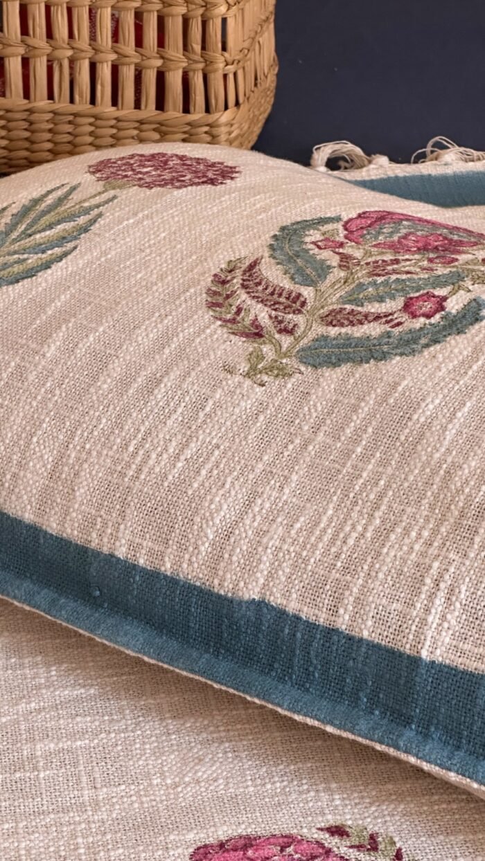 e3e95e9b-b504-41f0-85f4-93d6bc5ac91e Falak Handwoven Super king Size Handblocked Bedcover - Image 8