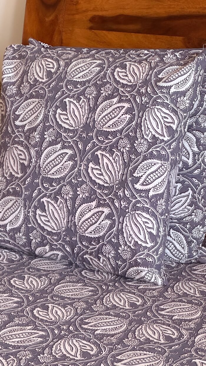 Jalaz Diwan Set-8 piece Set - Image 5