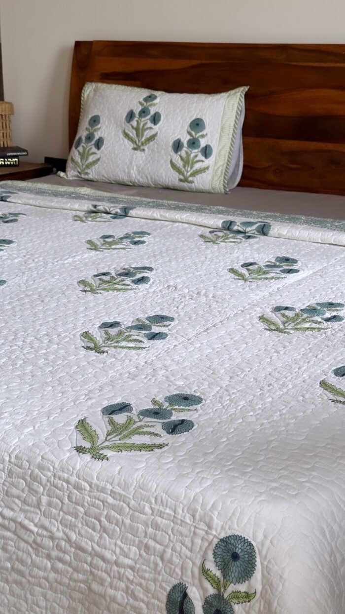 Phool baag Handblocked Super King Size Bedcover - Image 3