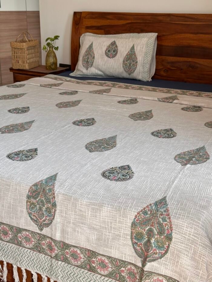 Mehreen Handwoven Premium Super King Size Bedcover - Image 3