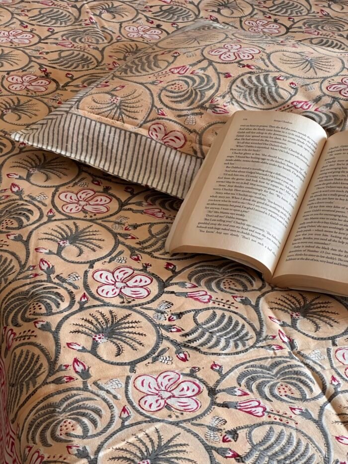 img_4573 Mugal Jaal Super King Size Bedsheet - Image 2