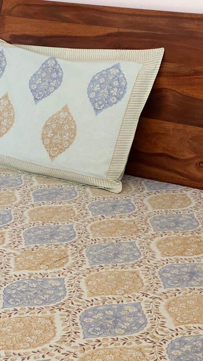 Sunehara Jaal Handblocked Super King Size Bedsheet - Image 7