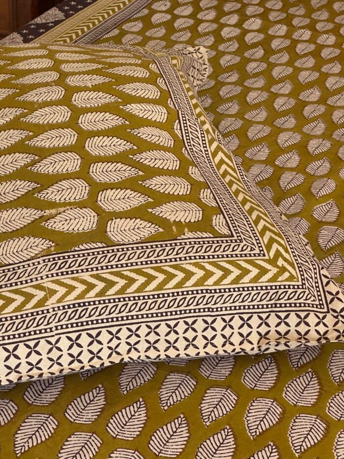Kalamkari King Size Cotton Bedsheet - Image 5