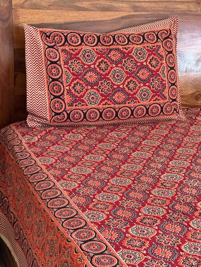 Kalamkari Super King Size Cotton Bedsheet - Image 4
