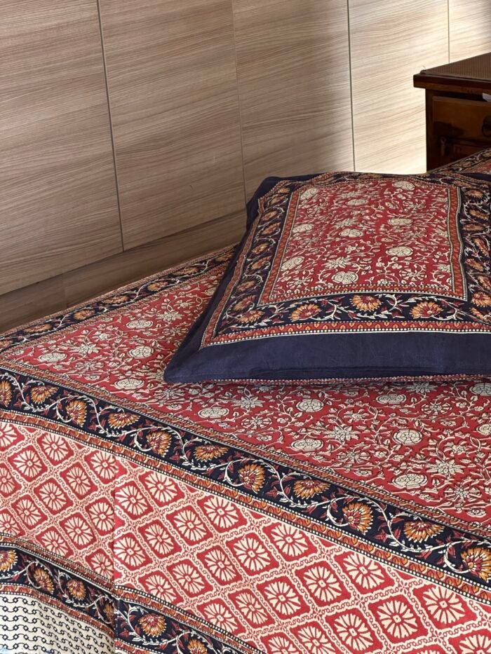 Kalamkari Super King Size Cotton Bedsheet - Image 3
