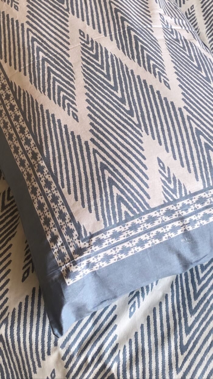 Zig-Zag King Size Cotton Bedsheet - Image 3