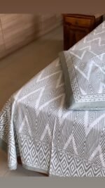 Zig-Zag King Size Cotton Bedsheet