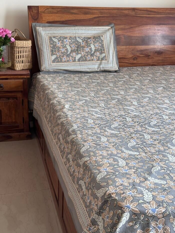 Rohi King Size Cotton Bedsheet - Image 4